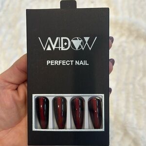 widow perfect nail press on nail set cat eye effect dark Red brand new in box